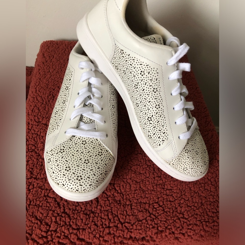 ED Ellen Degeneres White Sneakers